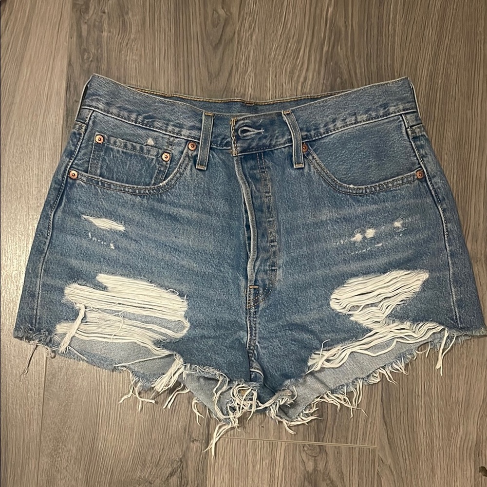 Levi’s Denim Distressed Women's Shorts size 32